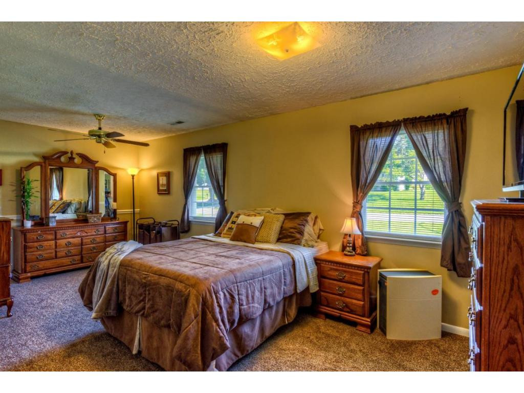 122 Green Valley Road Bristol, VA 24202 - Photo 4 of 23 Photo 4