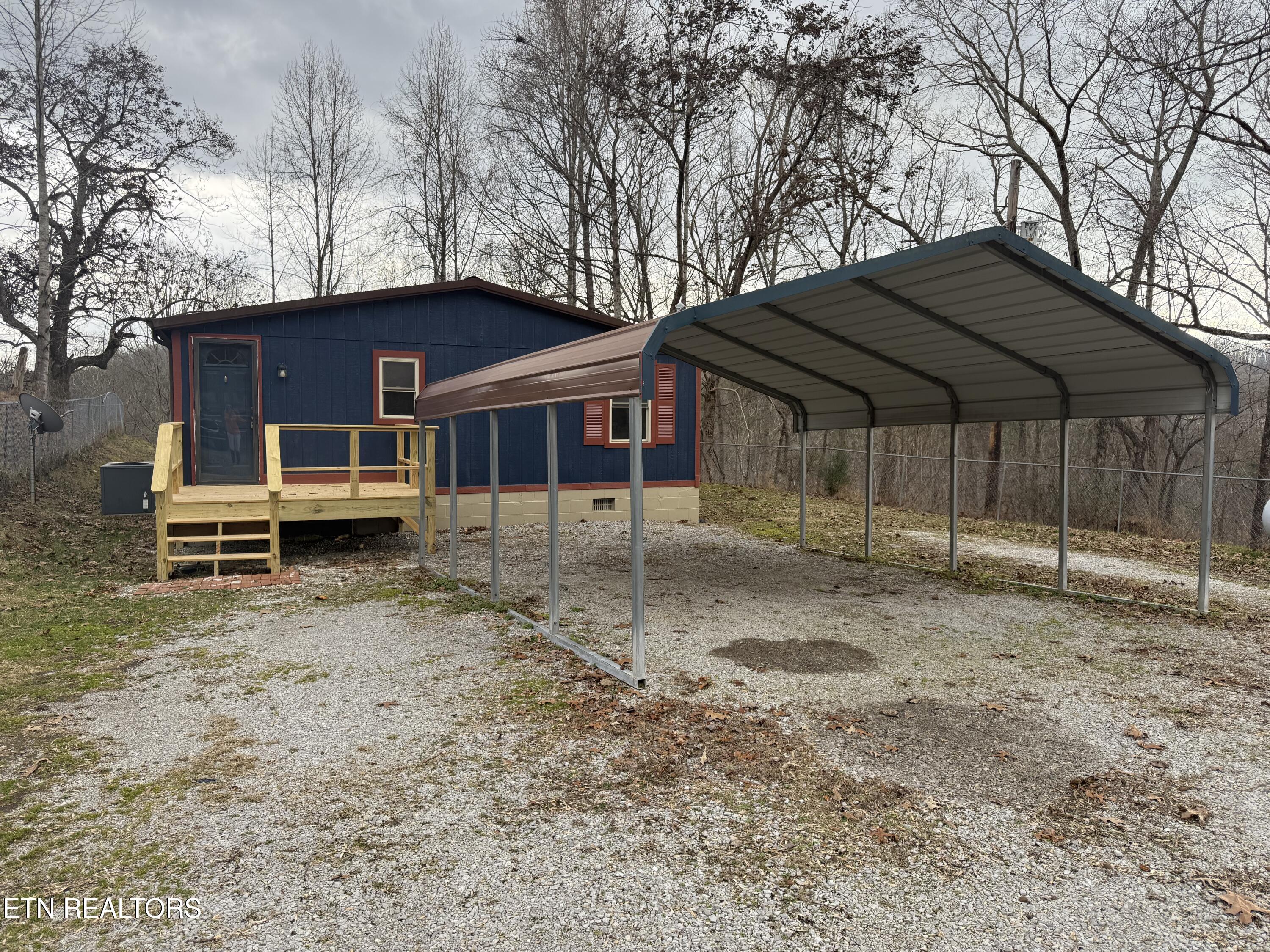 1619 Pleasant Ridge Road La Follette, TN 37766 - Photo 2 of 27 IMG_0500