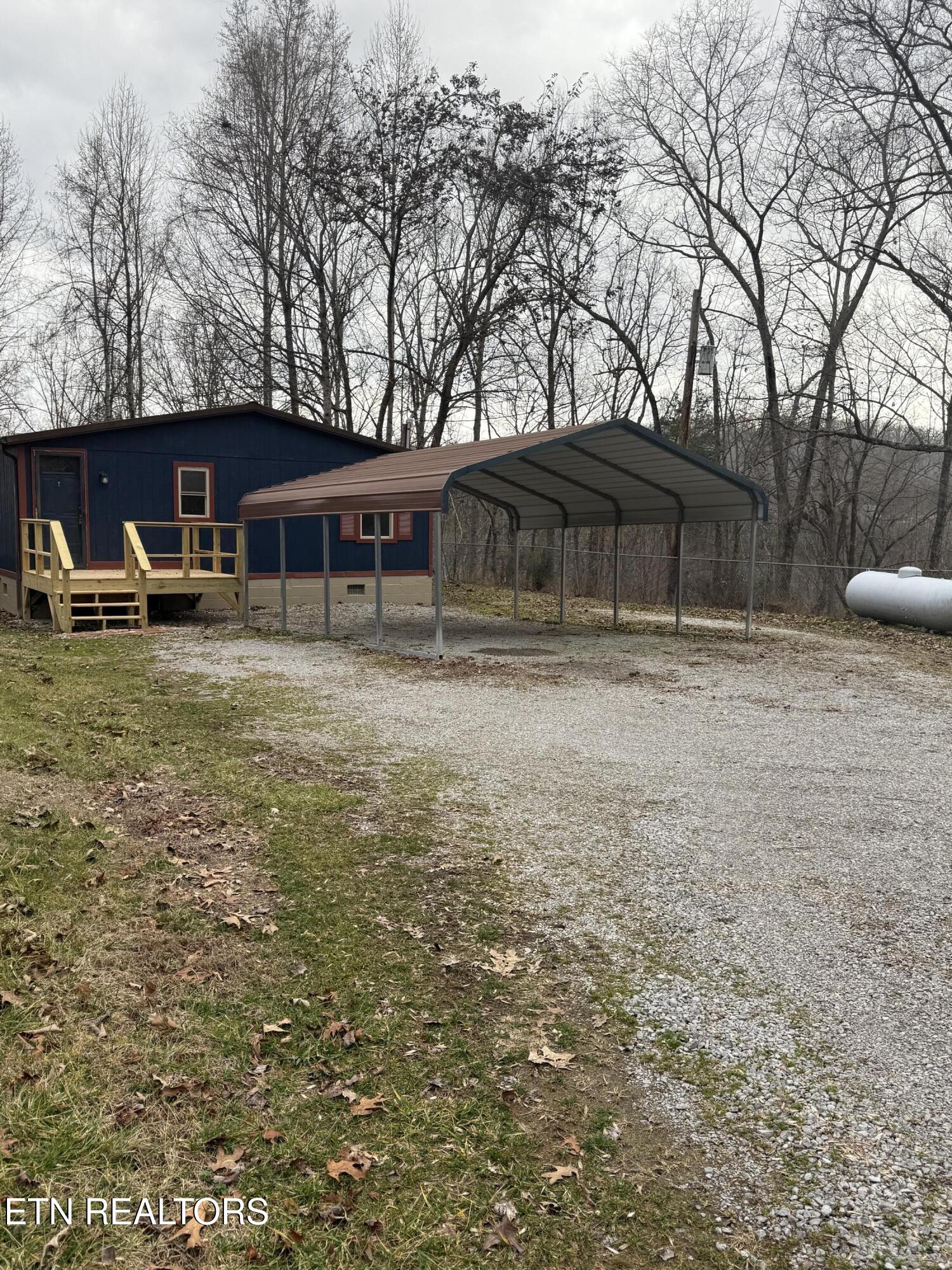1619 Pleasant Ridge Road La Follette, TN 37766 - Photo 6 of 27 IMG_0531