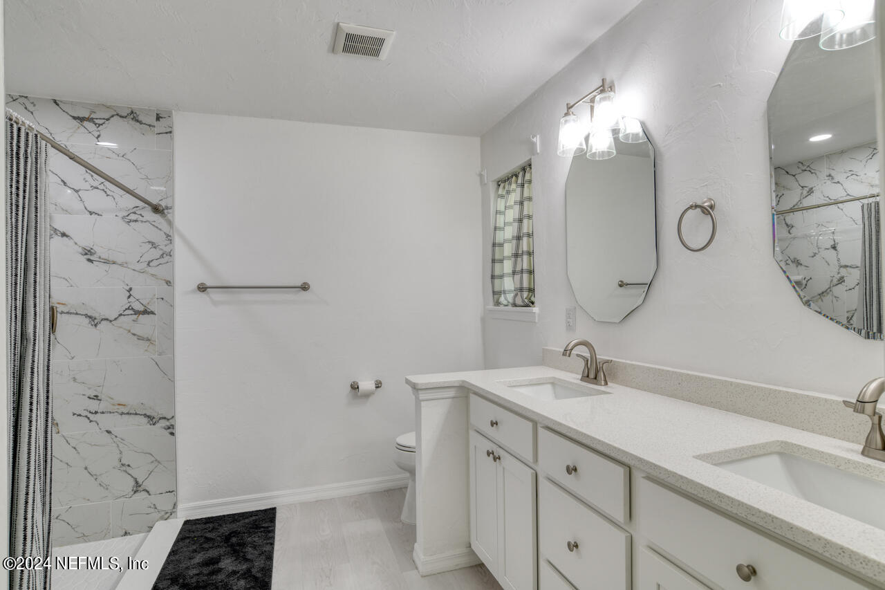 101 Killian Drive Hawthorne, FL 32640 - Photo 21 of 34 MASTER BATHROOM