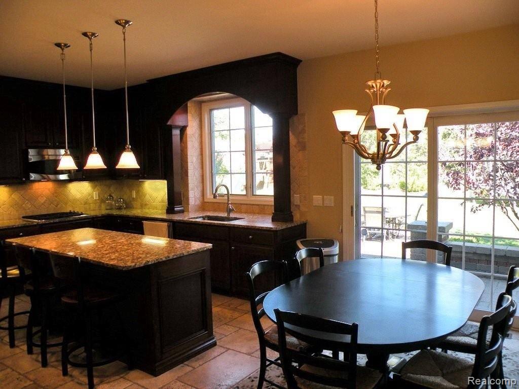 2046 Aberdeen Court Rochester, MI 48306 - Photo 10 of 31 Kitchen-Breakfast Room