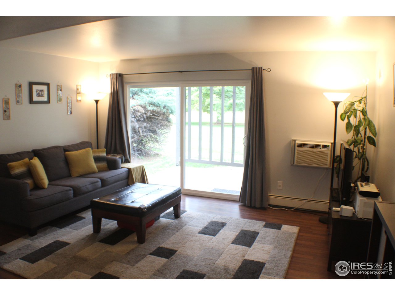 809 East Drake Road, Unit 108 Fort Collins, CO 80525 - Photo 13 of 36 Bright Living Room
