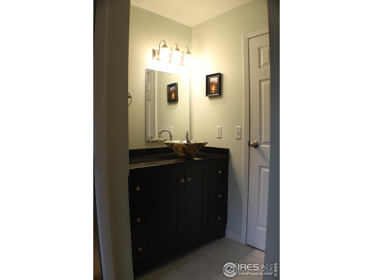 809 East Drake Road, Unit 108 Fort Collins, CO 80525 - Photo 20 of 36 Master Vanity