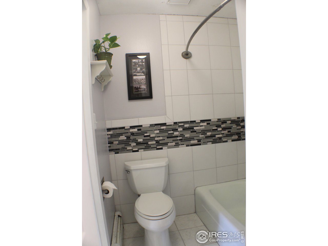 809 East Drake Road, Unit 108 Fort Collins, CO 80525 - Photo 21 of 36 Shared Master Bath
