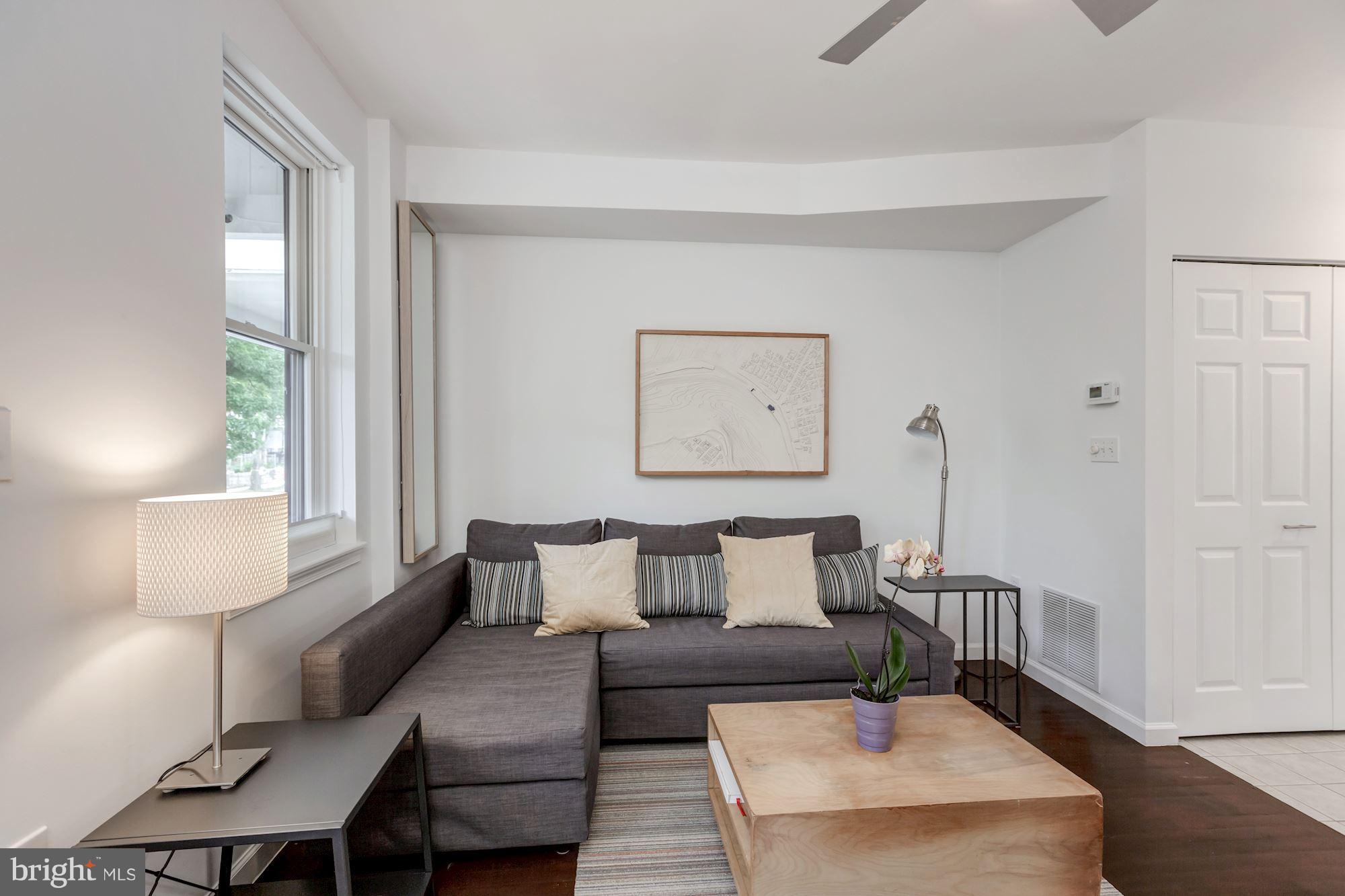 1749 L Street Northeast Washington, DC 20002 - Photo 5 of 19 Living Room