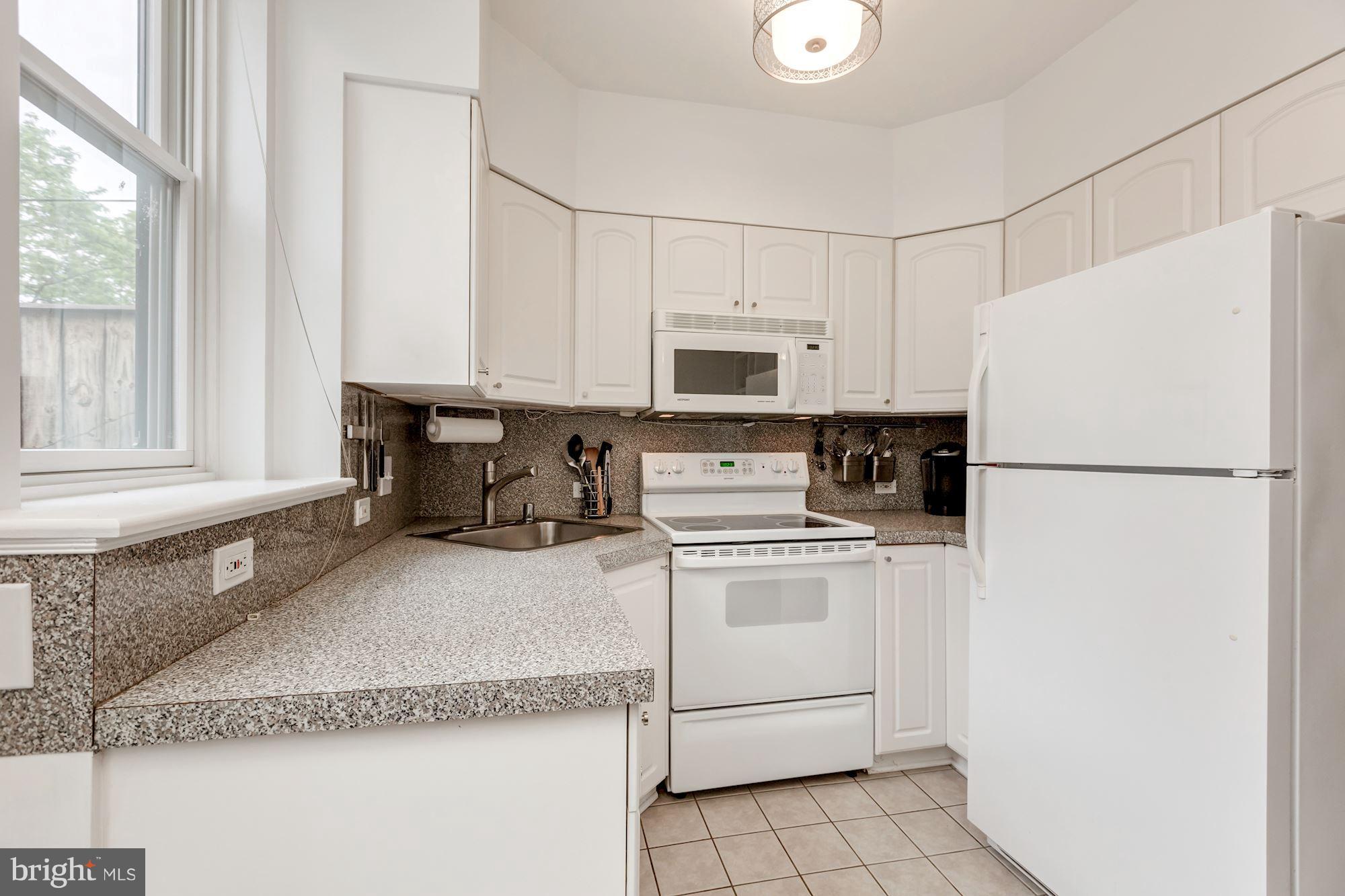 1749 L Street Northeast Washington, DC 20002 - Photo 10 of 19 Kitchen
