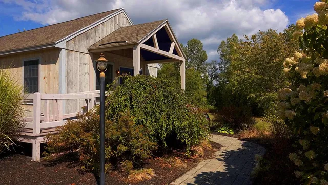 $625,000 | 254 King Street, Boscawen, NH 03303