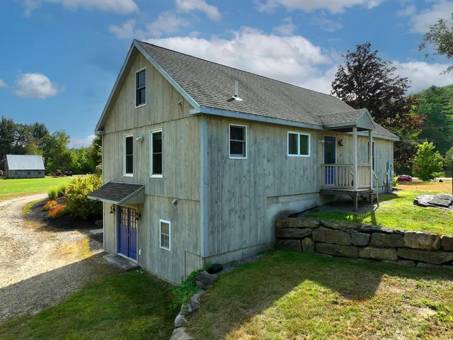 $625,000 | 254 King Street, Boscawen, NH 03303