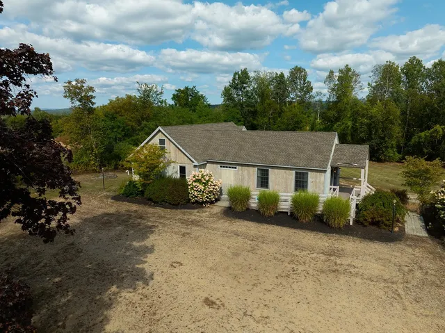 $625,000 | 254 King Street, Boscawen, NH 03303