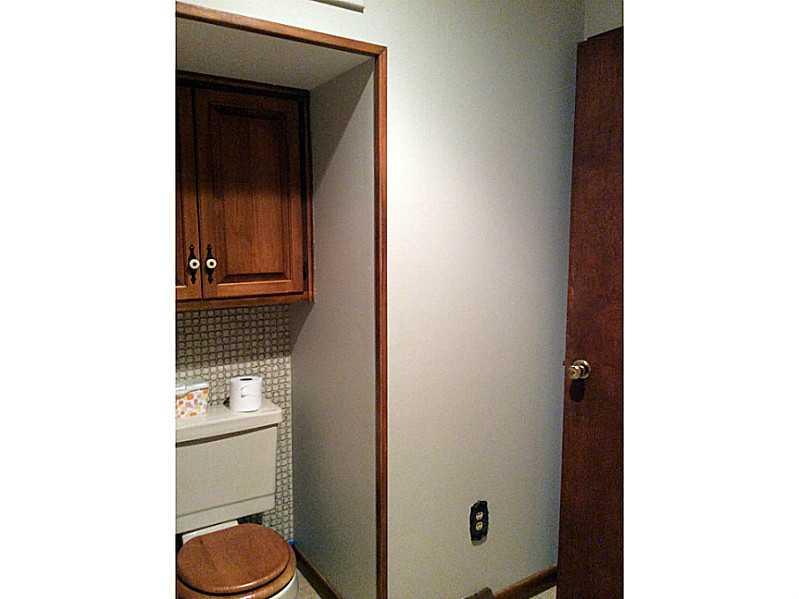 16 Hartwick Road Mercer, PA 16137 - Photo 10 of 15 Full Bath.