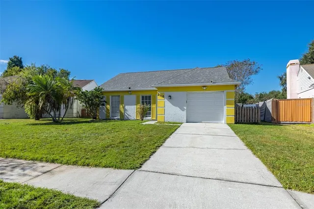 $299,900 | 2110 Shady Point Lane, Brandon, FL 33510