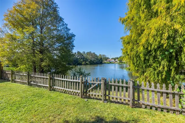 $299,900 | 2110 Shady Point Lane, Brandon, FL 33510