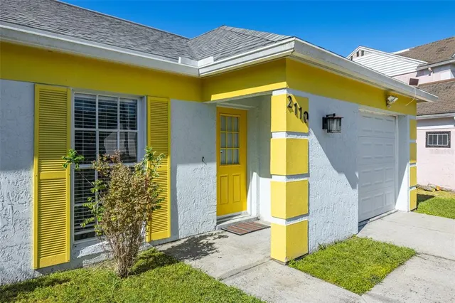 $299,900 | 2110 Shady Point Lane, Brandon, FL 33510