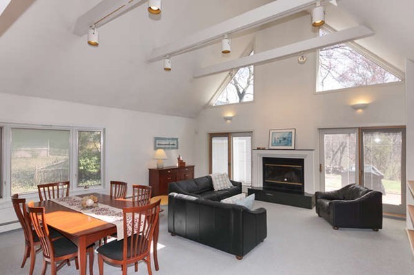 123 Commonwealth Road Wayland, MA 01778 - Photo 4 of 17 Gallery Image 4