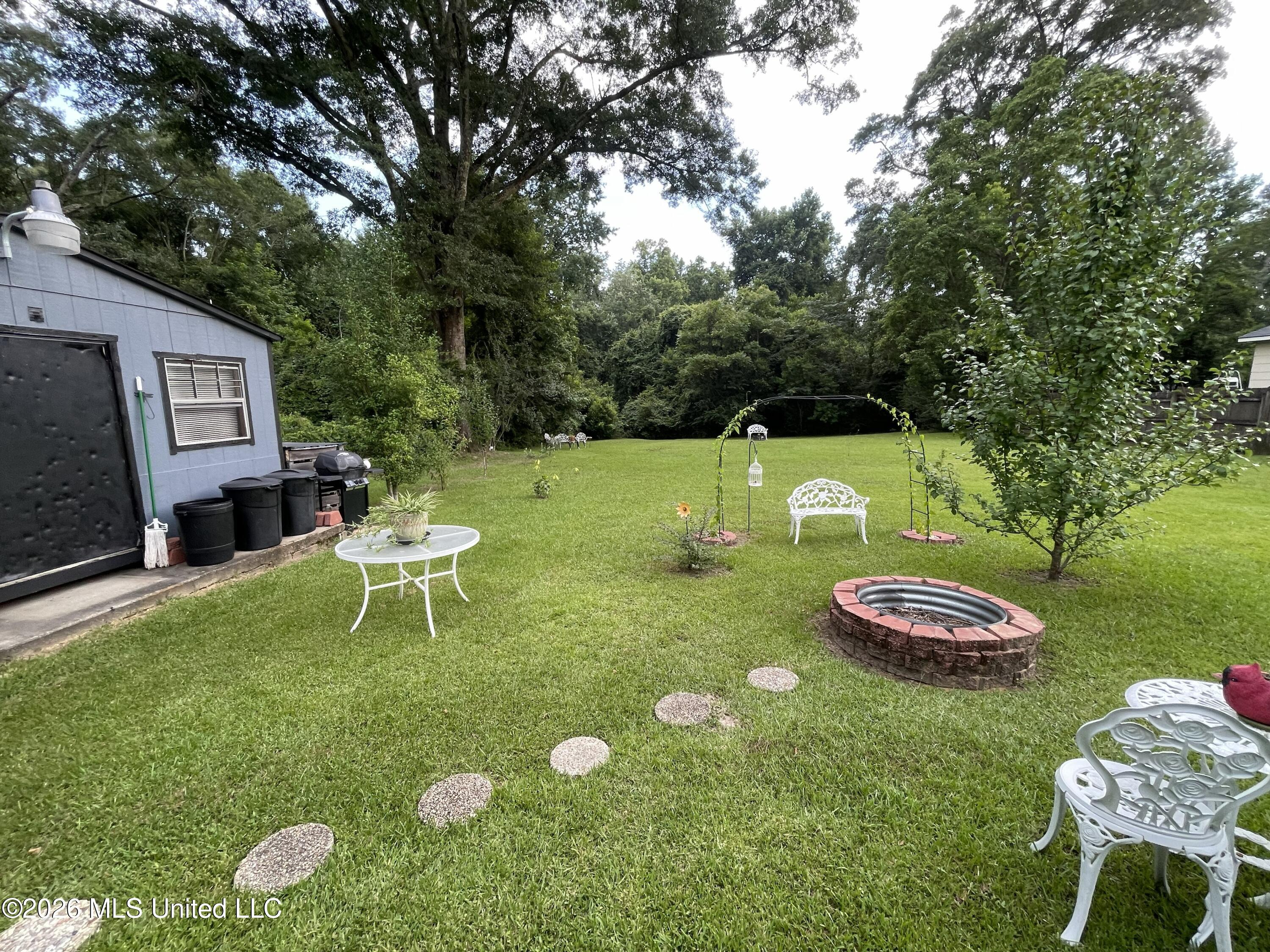 1172 West 20th Street Laurel, MS 39440 - Photo 22 of 36 back yard 1