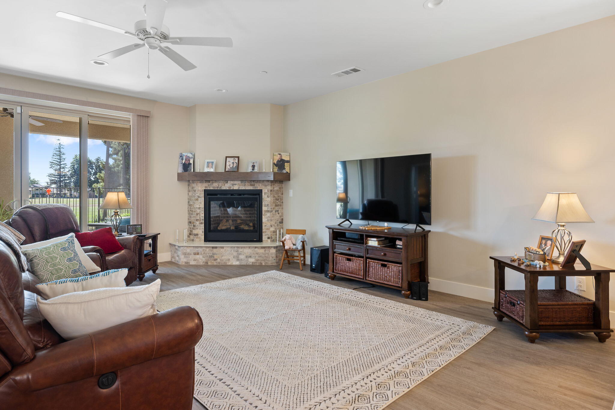570 Little Lane Exeter, CA 93221 - Photo 5 of 64 23-web-or-mls-713A1706