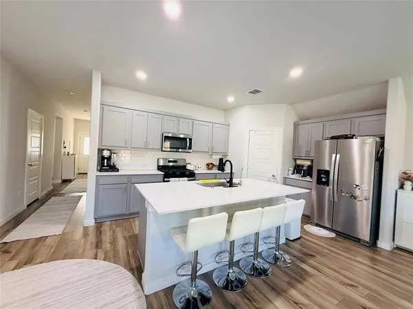$2,400 | 6416 Hidden Flower Way, Fort Worth, TX 76123