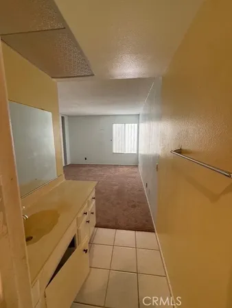 $529,000 | 527 Holly Avenue, Oxnard, CA 93036