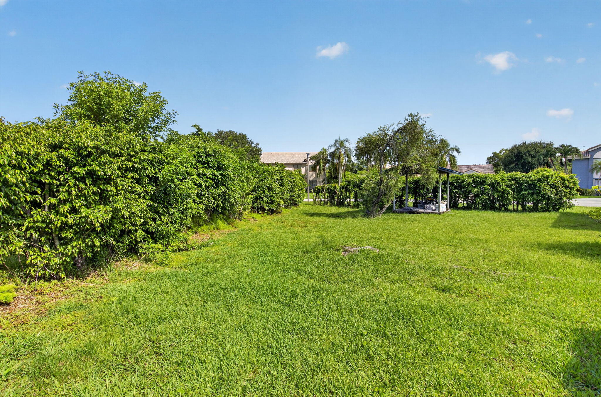 11845 Island Lakes Lane Boca Raton, FL 33498 - Photo 74 of 78 Side yard view
