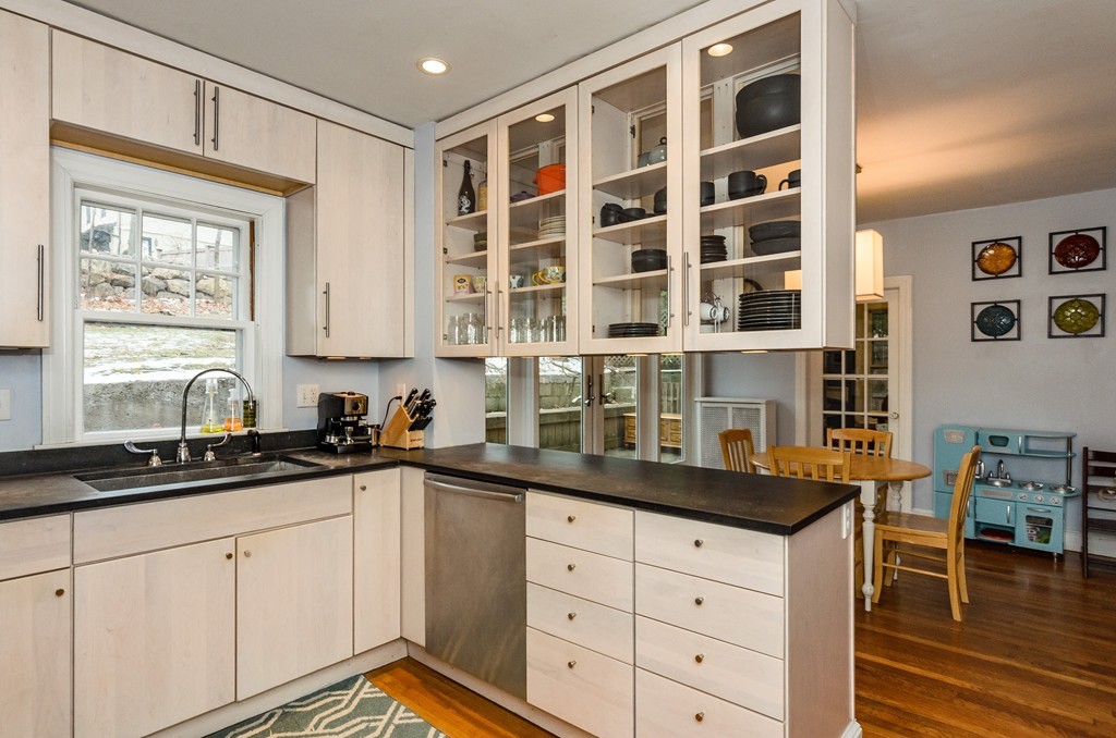 20 Fells Road Winchester, MA 01890 - Photo 11 of 27 Gallery Image 11