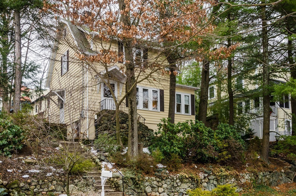 20 Fells Road Winchester, MA 01890 - Photo 4 of 27 Gallery Image 4