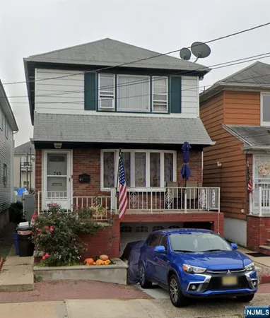 $2,400 | 749 Cleveland Avenue, Unit 2, Harrison, NJ 07029