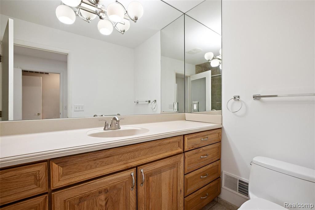 225 Orchardale Drive Rochester Hills, MI 48309 - Photo 30 of 34