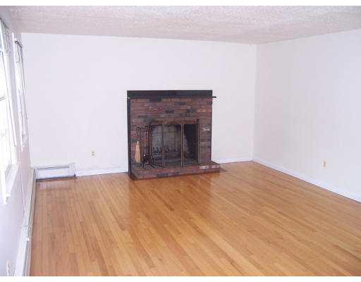 141 Swift Road Northbridge, MA 01588 - Photo 4 of 15 Gallery Image 4