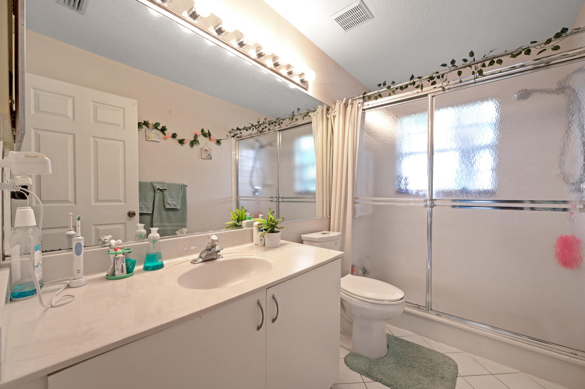 10525 Wheelhouse Circle Boca Raton, FL 33428 - Photo 28 of 52 30 Washroom 2