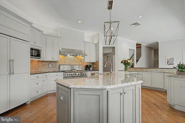 $3,000,000 | 9 Summit Lane, Wilmington, DE 19807