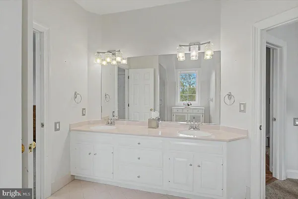 $3,000,000 | 9 Summit Lane, Wilmington, DE 19807