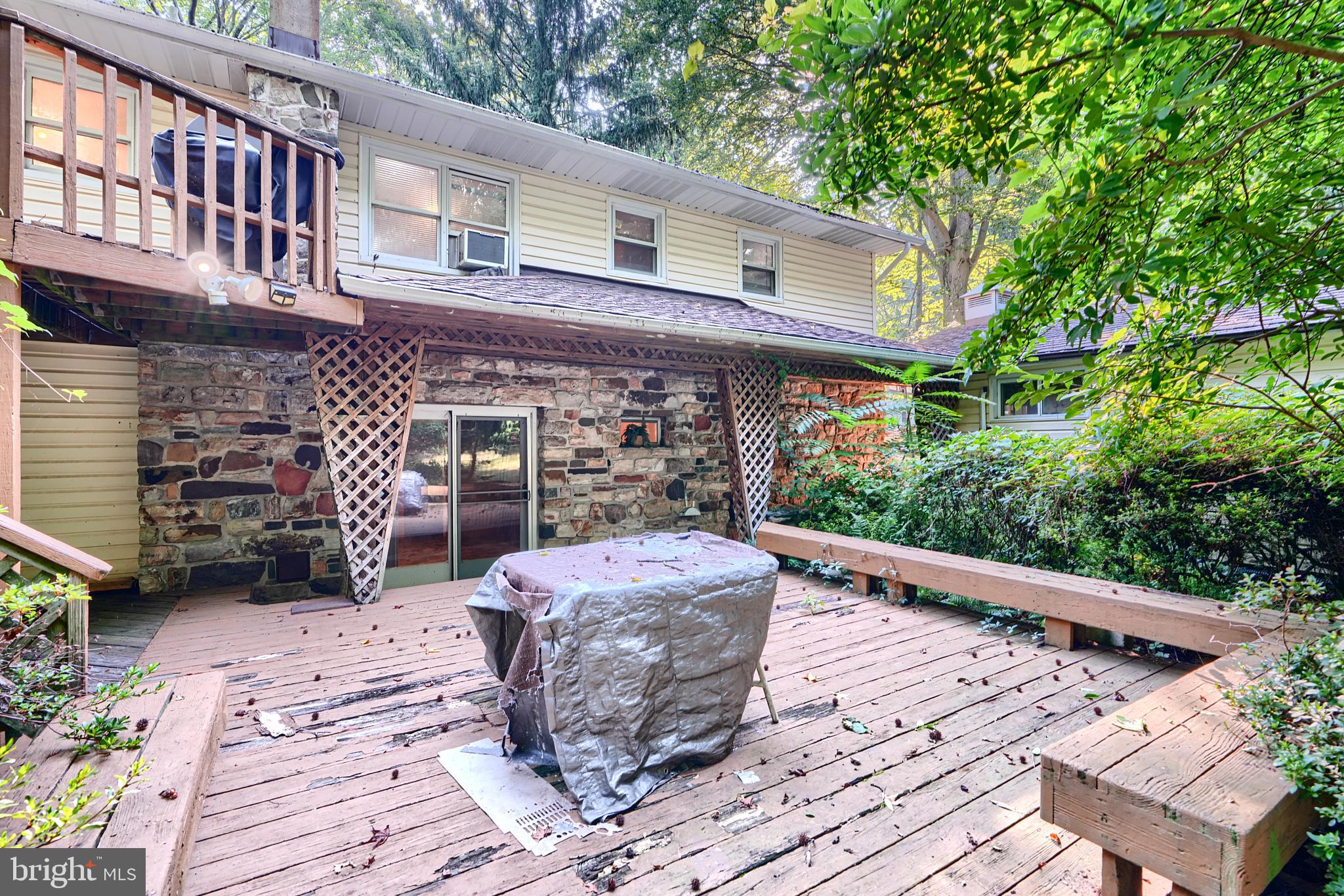 6065 Poplar Road St. Leonard, MD 20685 - Photo 3 of 50 a front view of a house with garden