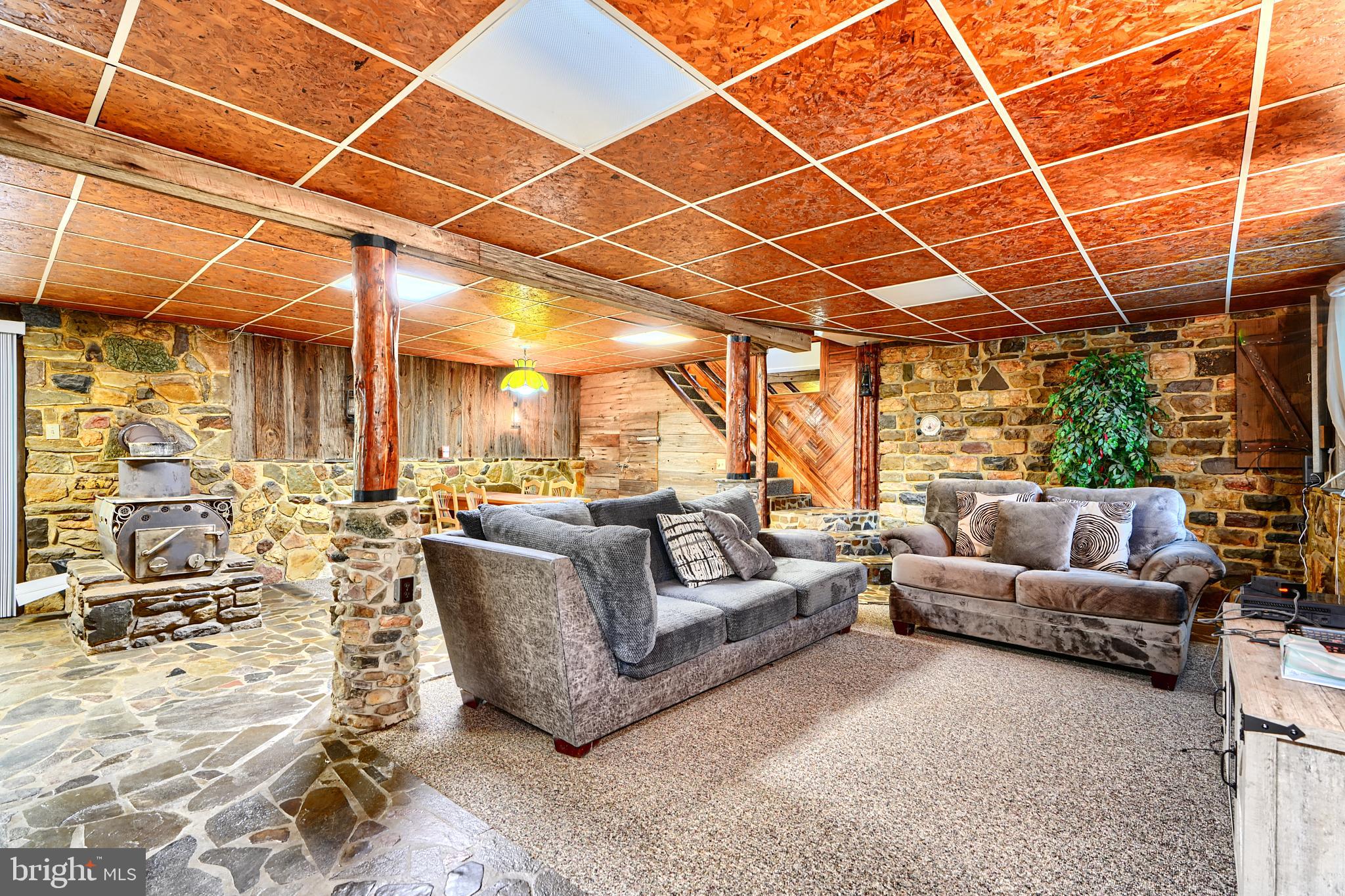 6065 Poplar Road St. Leonard, MD 20685 - Photo 36 of 50 a living room with furniture