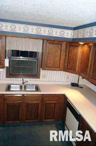 103 Valley Heights Road Blue Grass, IA 52726 - Photo 4 of 9 Gallery Image 4
