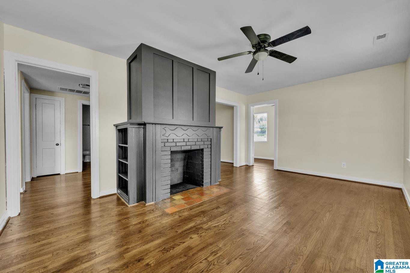 741 Center Place Birmingham, AL 35211 - Photo 6 of 26