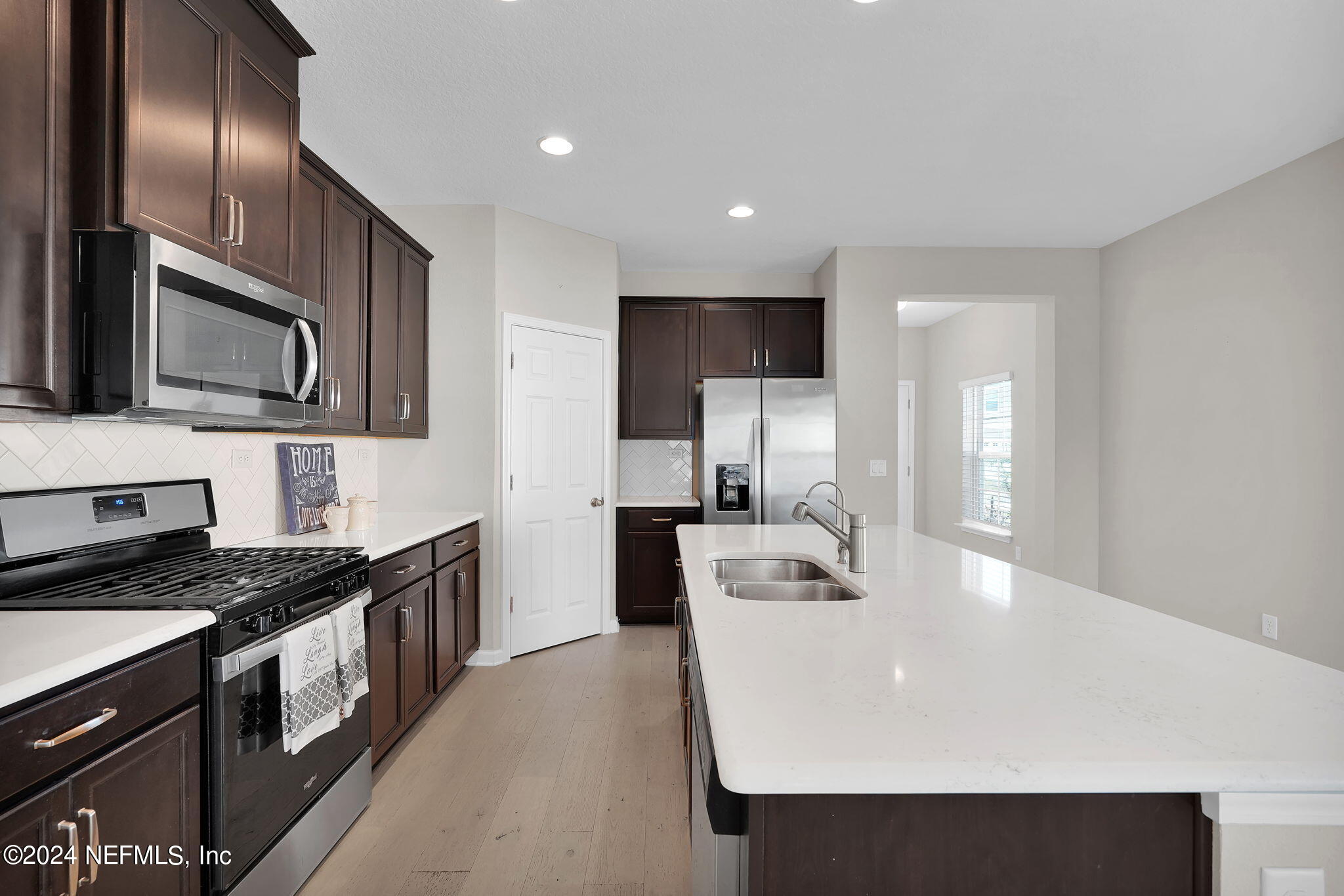 88 Ferndale Way St. Augustine, FL 32092 - Photo 11 of 56 Upgraded Cabinets with Crown Molding