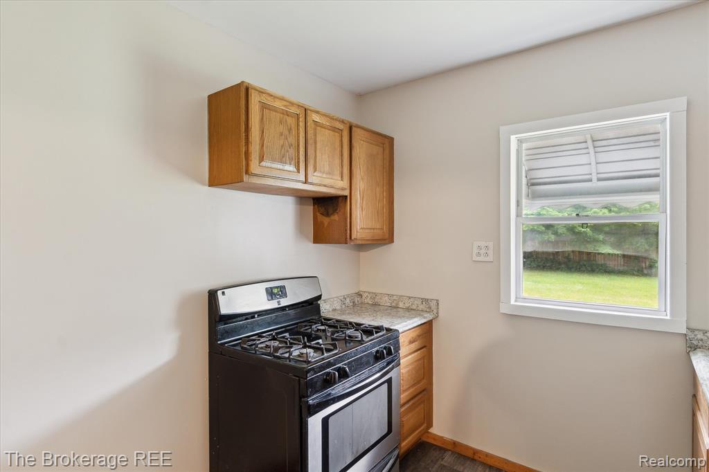 2147 Mill Road Flint, MI 48532 - Photo 11 of 33 Gallery Image 11