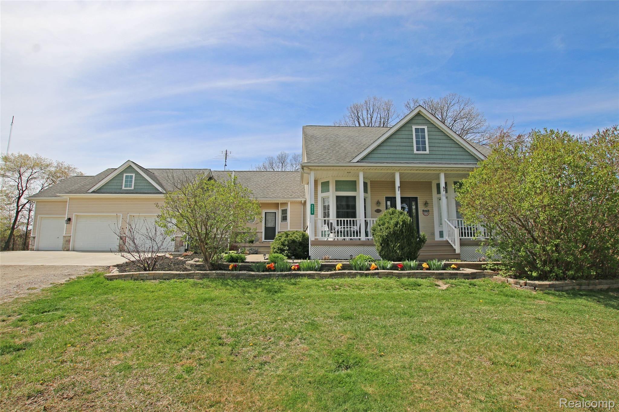 9026 Washburn Road Goodrich, MI 48438 - Photo 1 of 74 1) Front.jpg