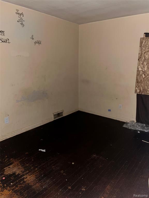 9832 Balfour Road Detroit, MI 48224 - Photo 9 of 10
