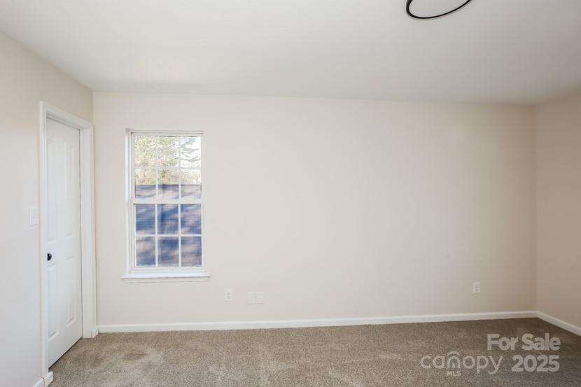 2868 Oasis Lane Charlotte, NC 28214 - Photo 19 of 20 Gallery Image 19