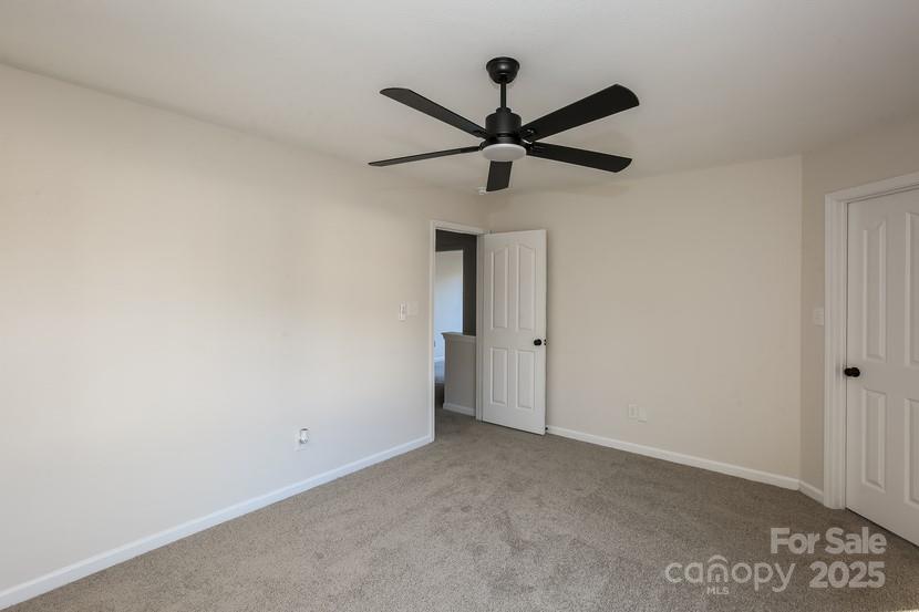 2868 Oasis Lane Charlotte, NC 28214 - Photo 4 of 20 Gallery Image 4