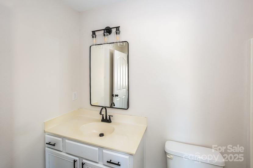 2868 Oasis Lane Charlotte, NC 28214 - Photo 5 of 20 Gallery Image 5