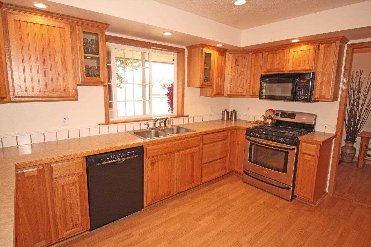 3121 West Denison Road Deer Park, WA 99006 - Photo 7 of 20