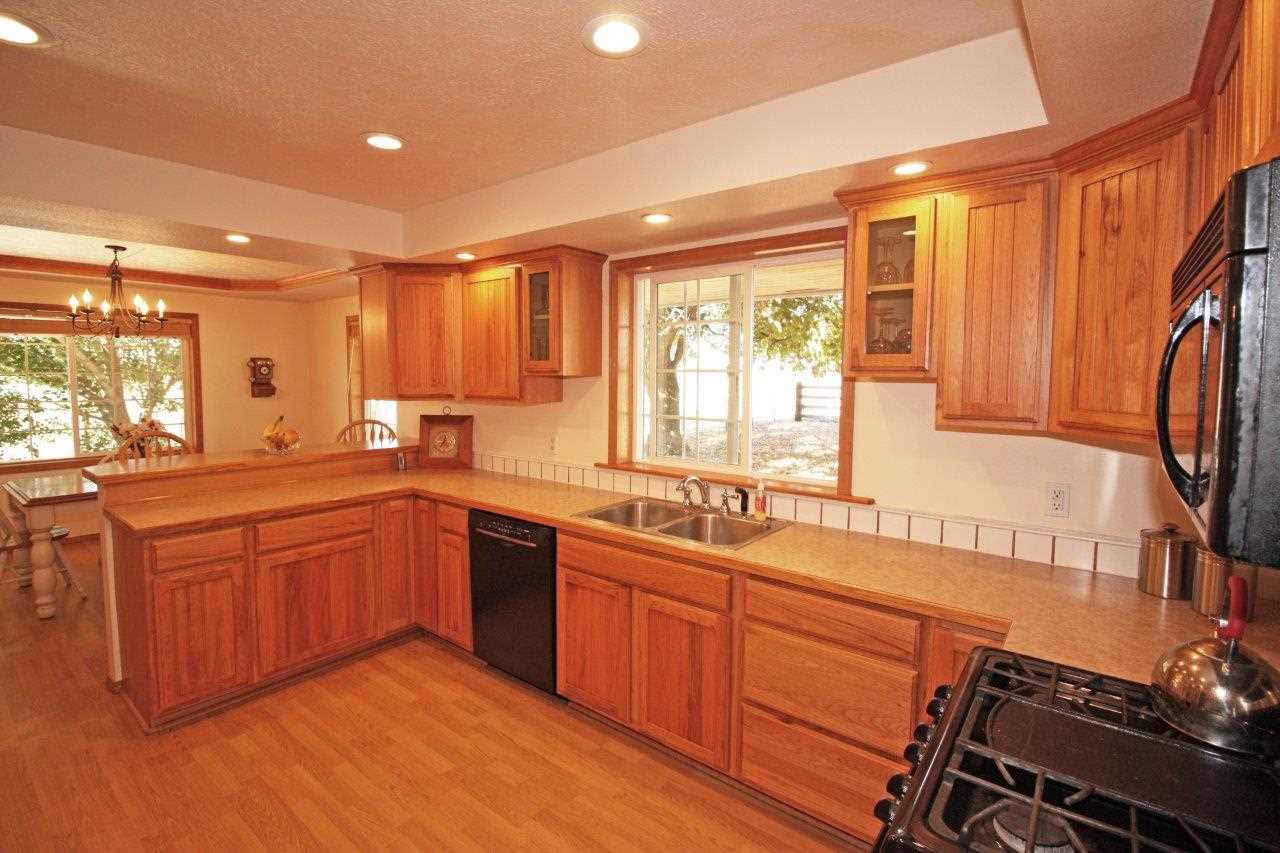 3121 West Denison Road Deer Park, WA 99006 - Photo 9 of 20