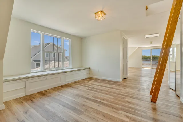 $1,275,000 | 9 Riverside Avenue, Saco, ME 04072