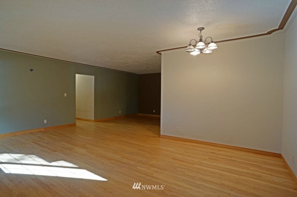 207 Lone Oak Road Longview, WA 98632 - Photo 7 of 16 Gallery Image 7