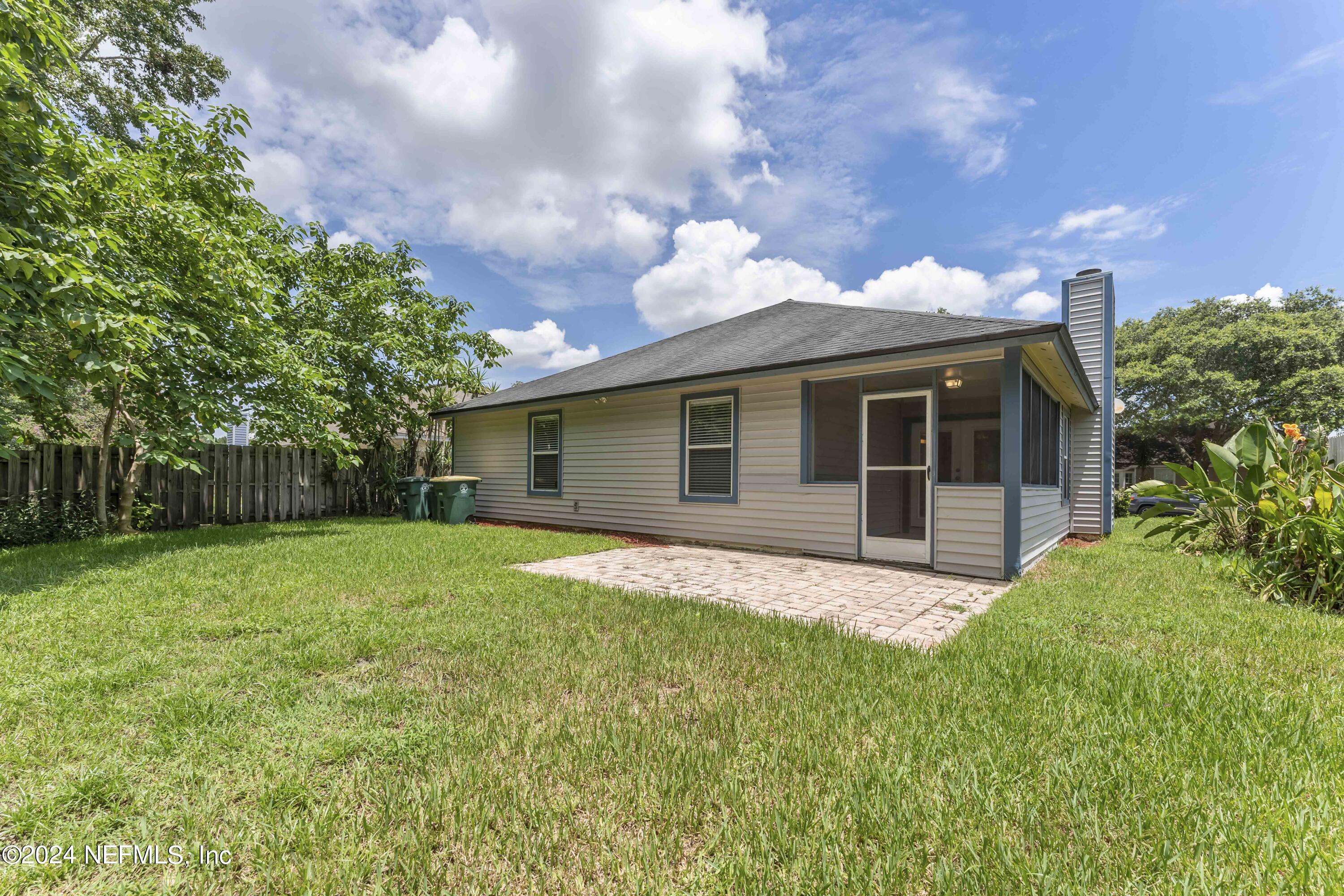 4504 Cobblefield Circle West Jacksonville, FL 32224 - Photo 17 of 22 17_Pavered Outdoor Patio