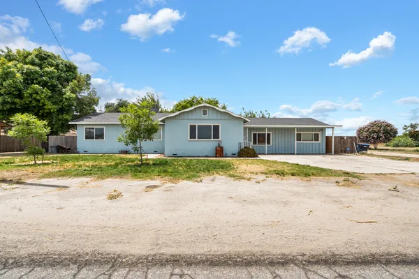 $424,900 | 16855 Road 168, Tulare, CA 93274