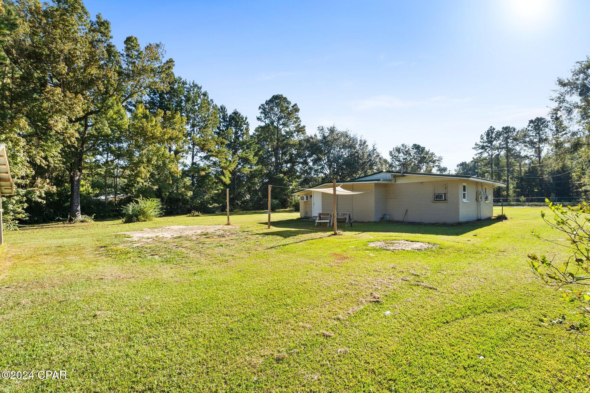 3512 Roche Avenue Vernon, FL 32462 - Photo 9 of 48 Gallery Image 9