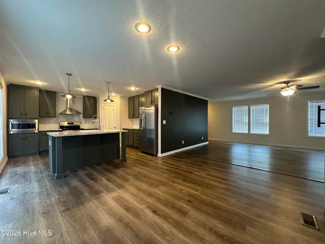 $1,600 | 177 Piney Grove Baptist Church Road, Swansboro, NC 28584